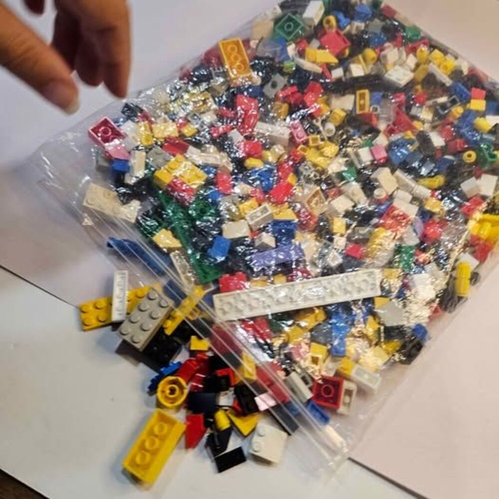 Bulk Lot of LEGO Bricks. Mostly Small pieces.